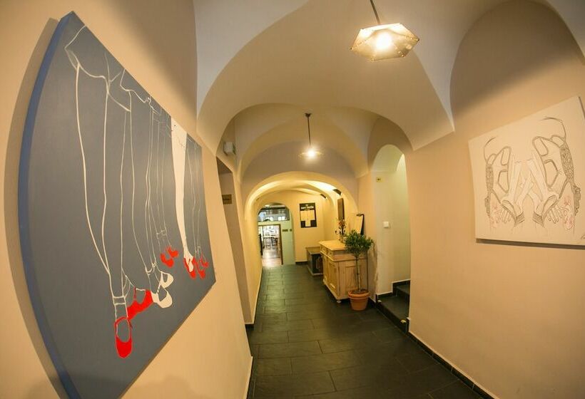 هتل Tanzberg Mikulov