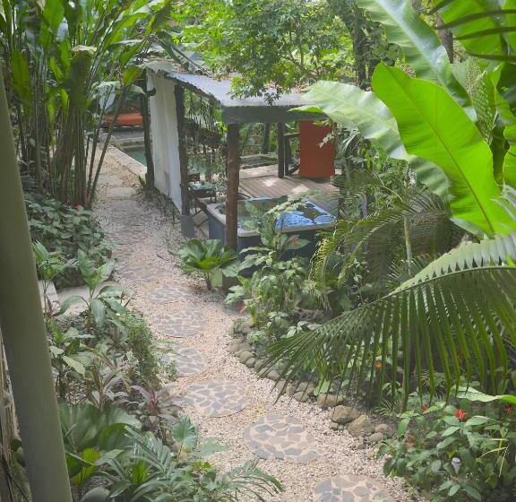 هتل Canaima Chill House