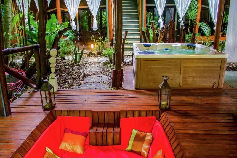 هتل Canaima Chill House