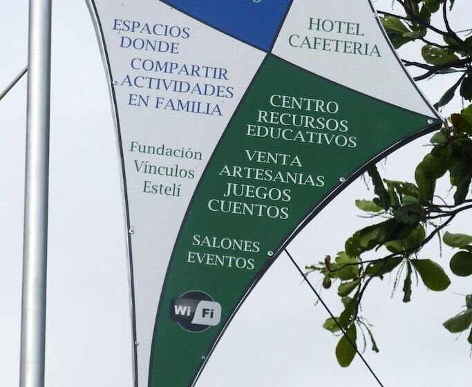 هتل Casa Vínculos