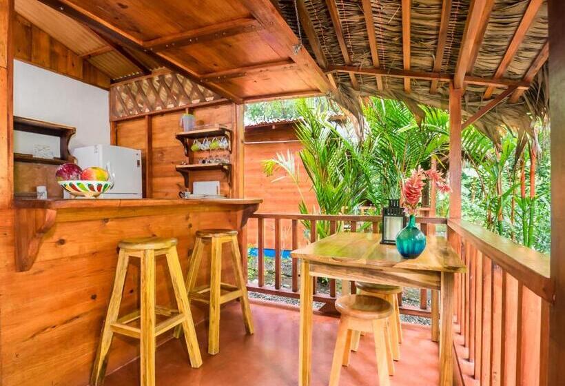 هتل Casitas Las Flores