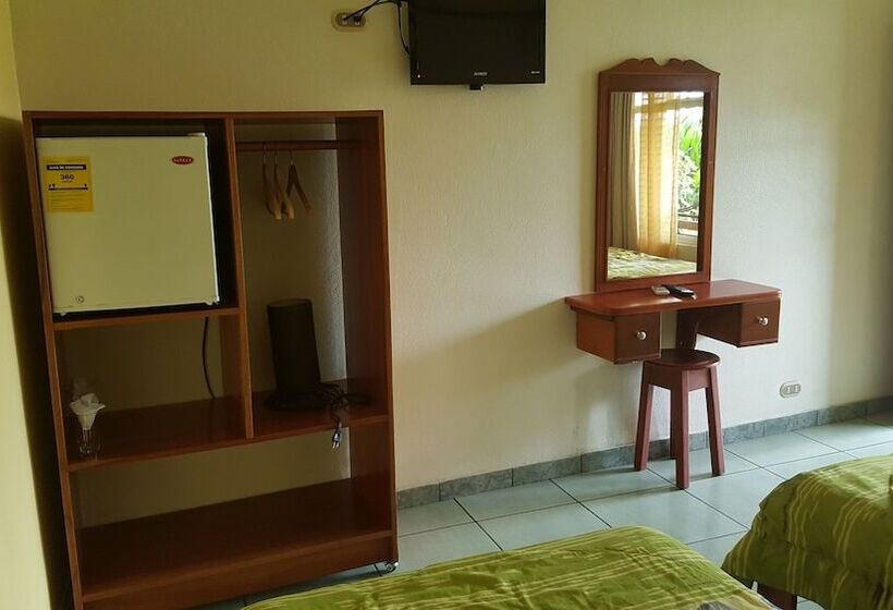 هتل Fas B&b
