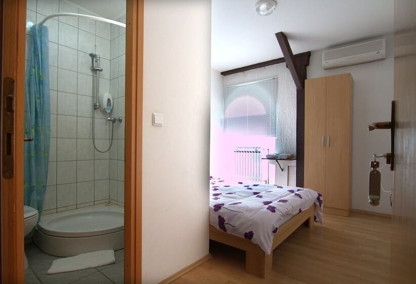 فندق Guest House Ivac Inn Zagreb Airport