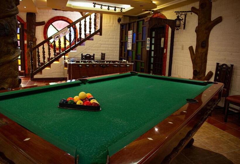 فندق Jardines De Chamana