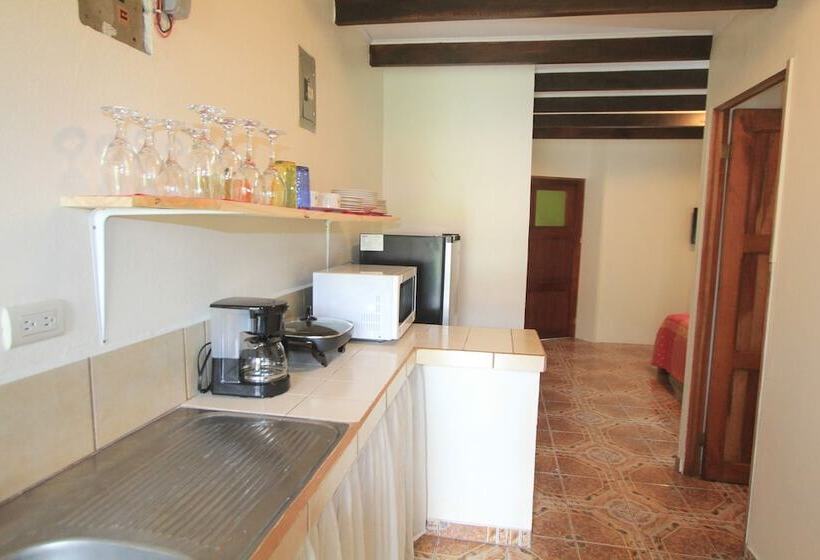 هتل La Fortuna Rooms