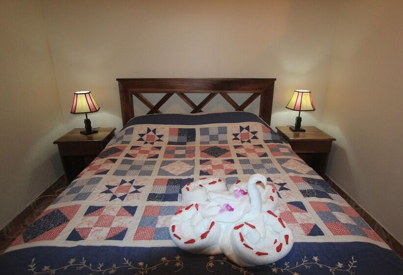 هتل La Fortuna Rooms