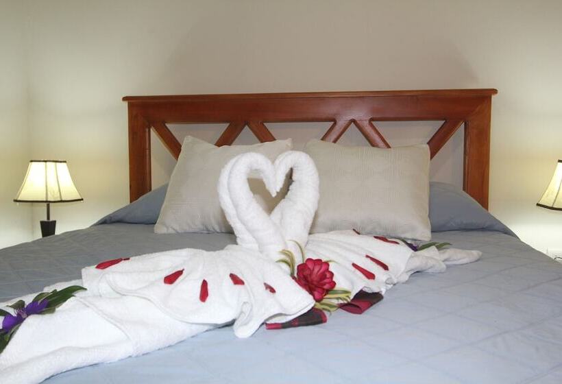 هتل La Fortuna Rooms
