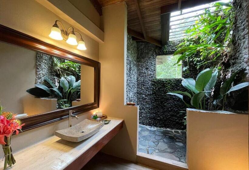 فندق Lost Iguana Resort And Spa