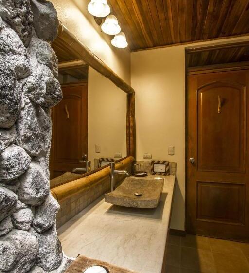 فندق Lost Iguana Resort And Spa