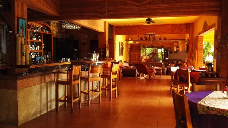 هتل Mango Moon Villa