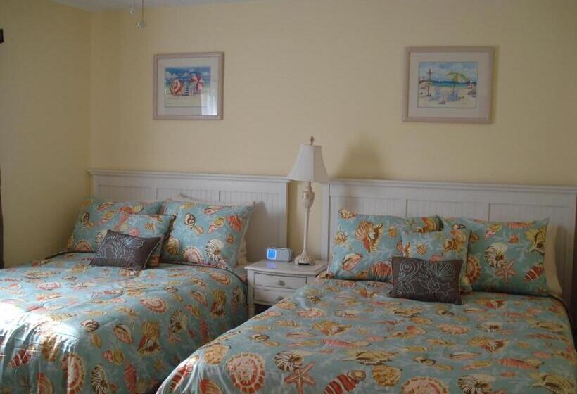 فندق Queens Gate Resort