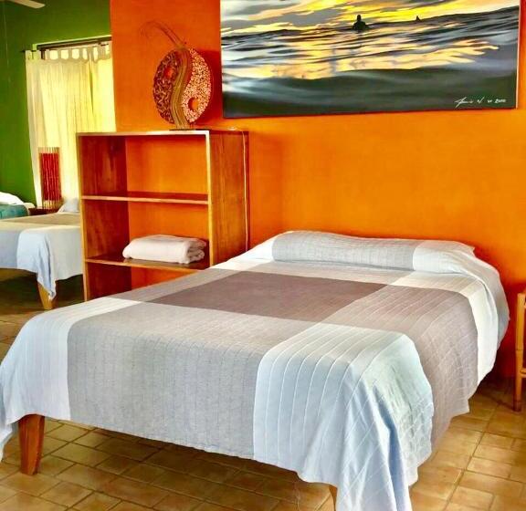 هتل Santa Teresa Surf Vista Villas
