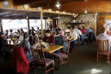 هتل Silver Fork Lodge & Restaurant