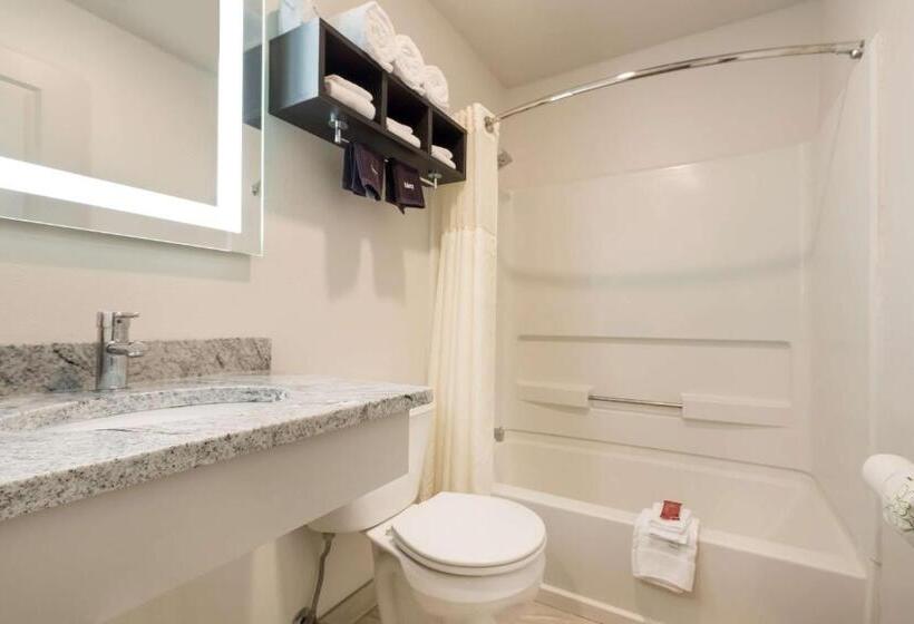 Surestay Hotel By Best Western Thomson