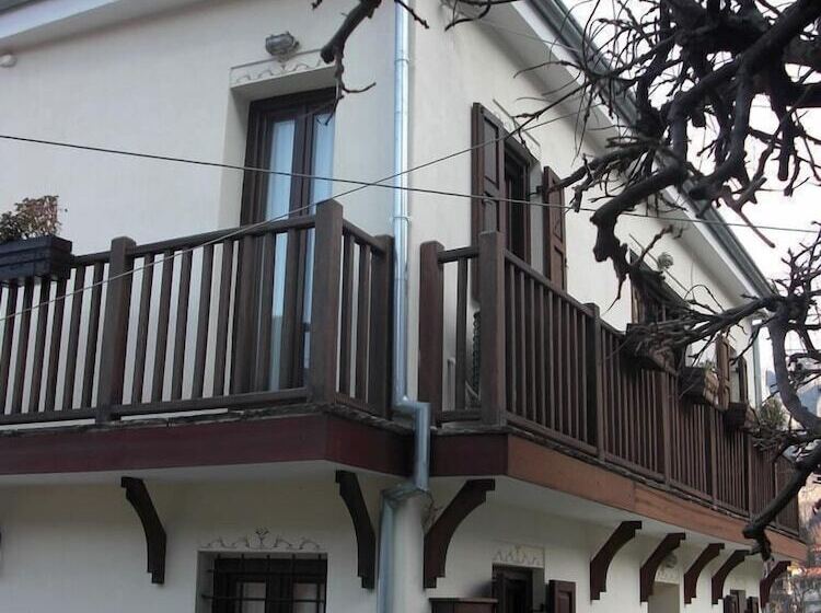 هتل Thalia Rooms