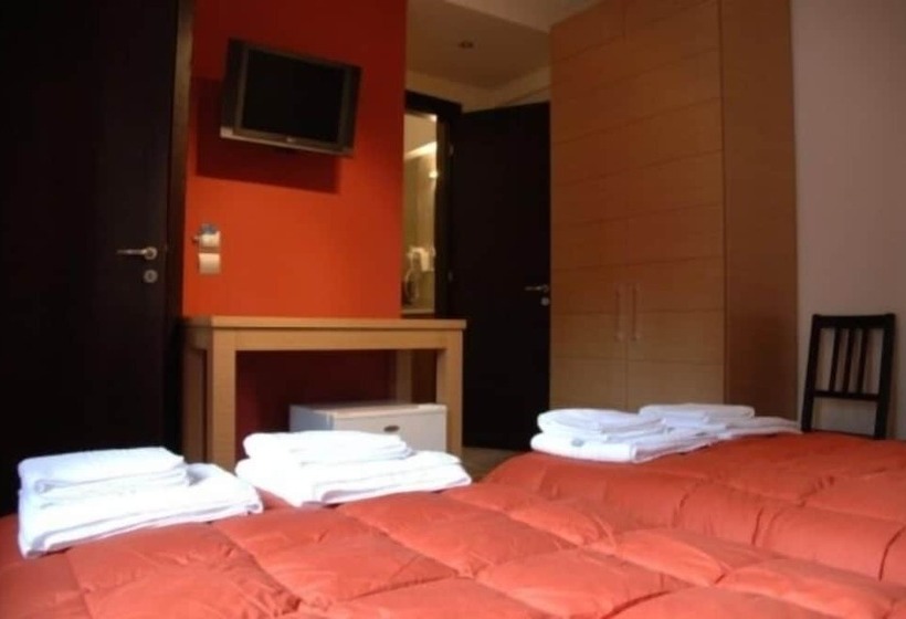 هتل Thalia Rooms