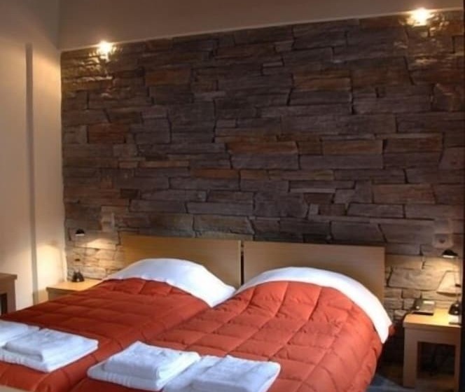 هتل Thalia Rooms