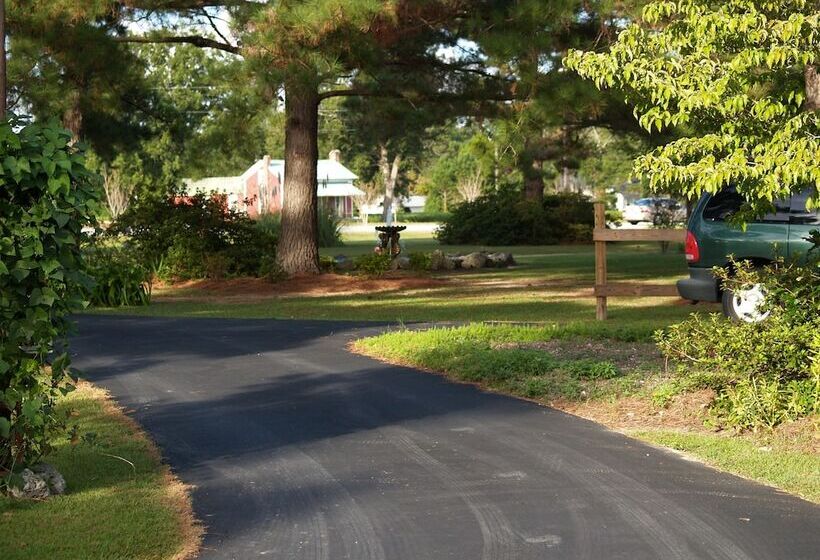 בית מלון כפרי The White House On Freedom Way