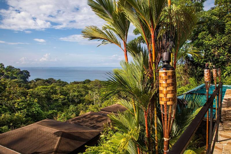 فندق Tiki Villas Rainforest Lodge & Spa