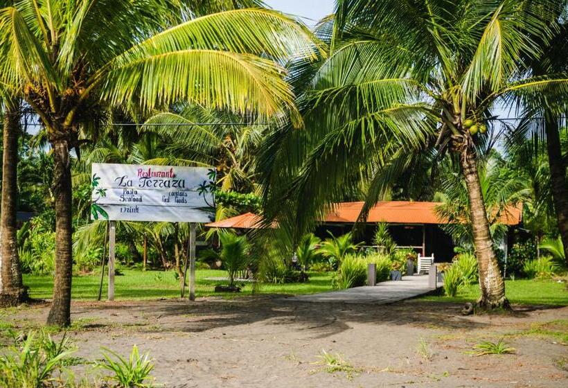 هتل Tortuguero Beachfront