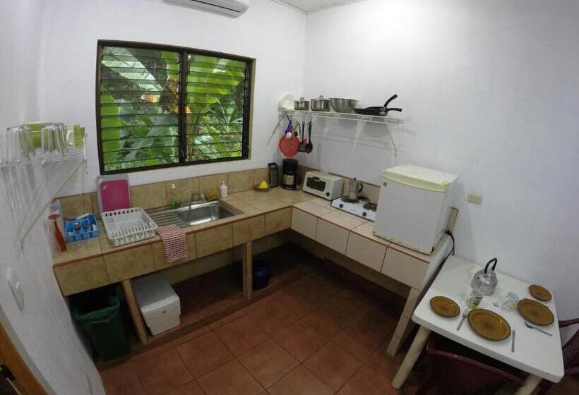 فندق Tropical Sands Dominical