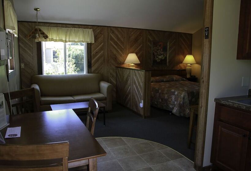 Kennebunk Gallery Motel And Cottages