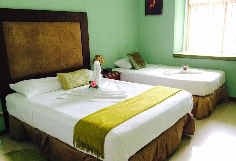 تختخواب و صبحانه & Spa Old House