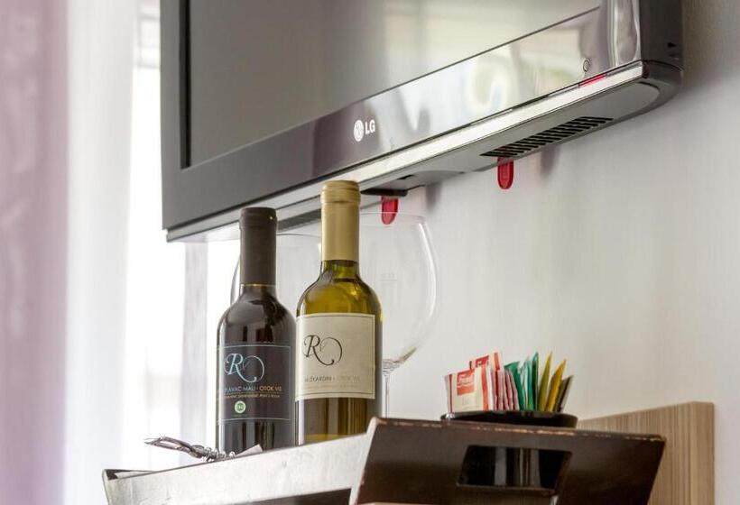 هتل Apartments Aspalathos