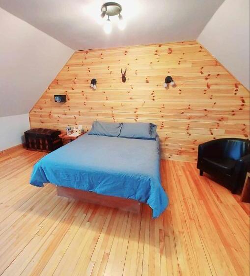 בית מלון כפרי Auberge Le P Tit Bonheur   Hostel