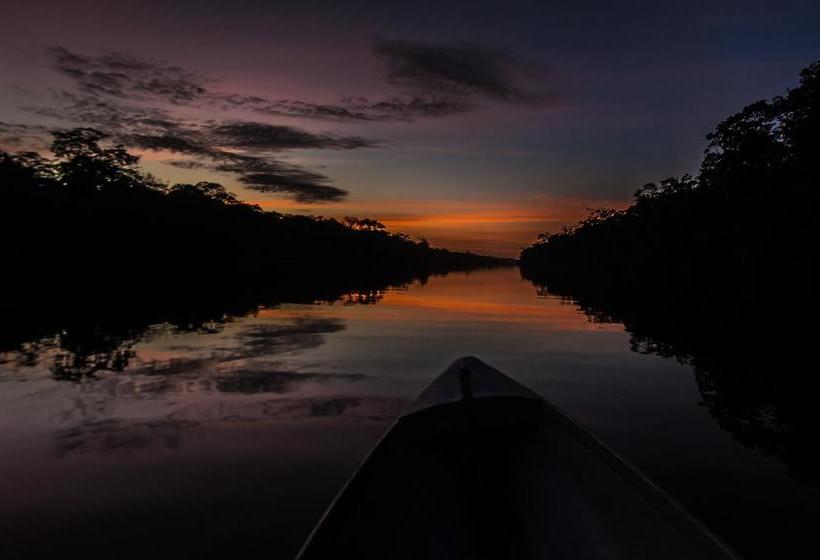هتل El Icaco Tortuguero