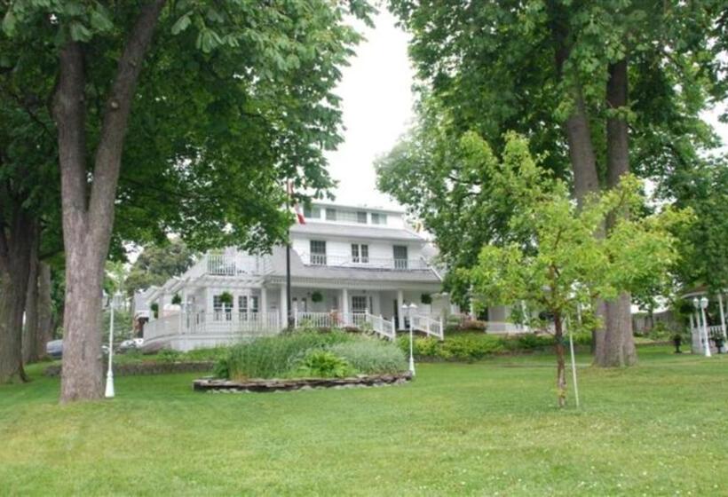 هتل Chestnut Inn