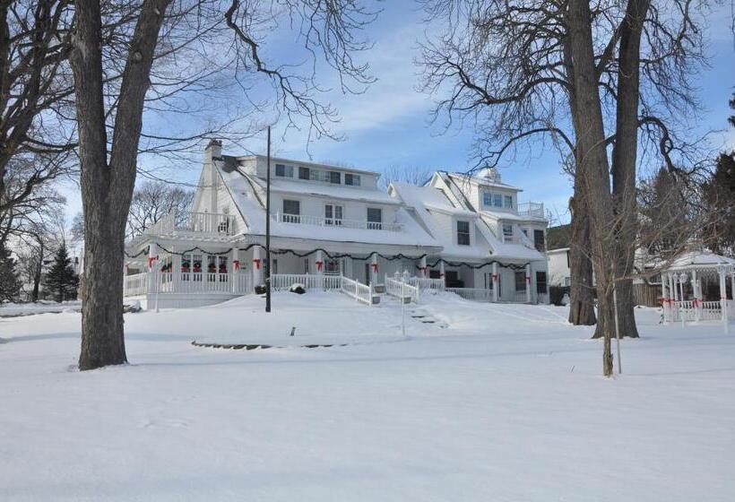 هتل Chestnut Inn
