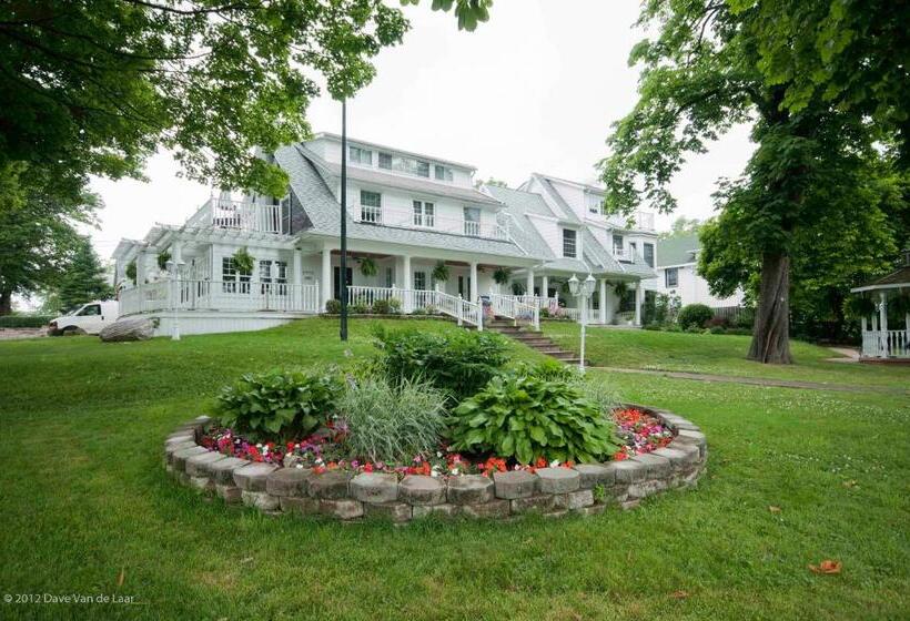 هتل Chestnut Inn