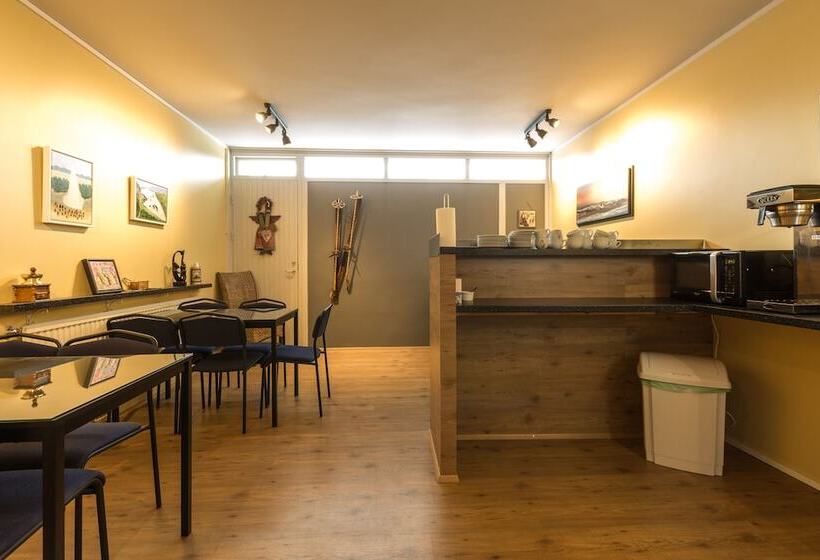 هتل Guesthouse Garun, Skolavellir