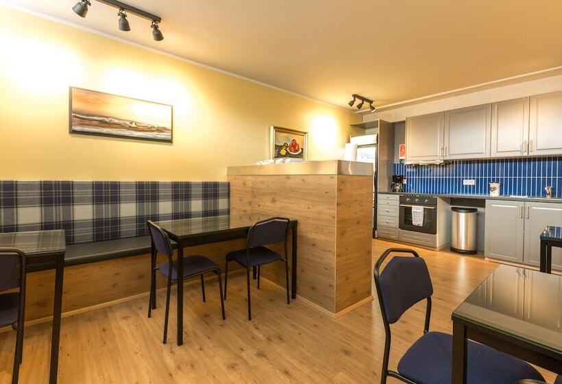 هتل Guesthouse Garun, Skolavellir