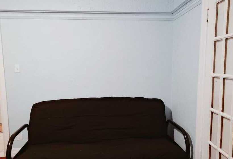 هتل Kensington Market Hostel
