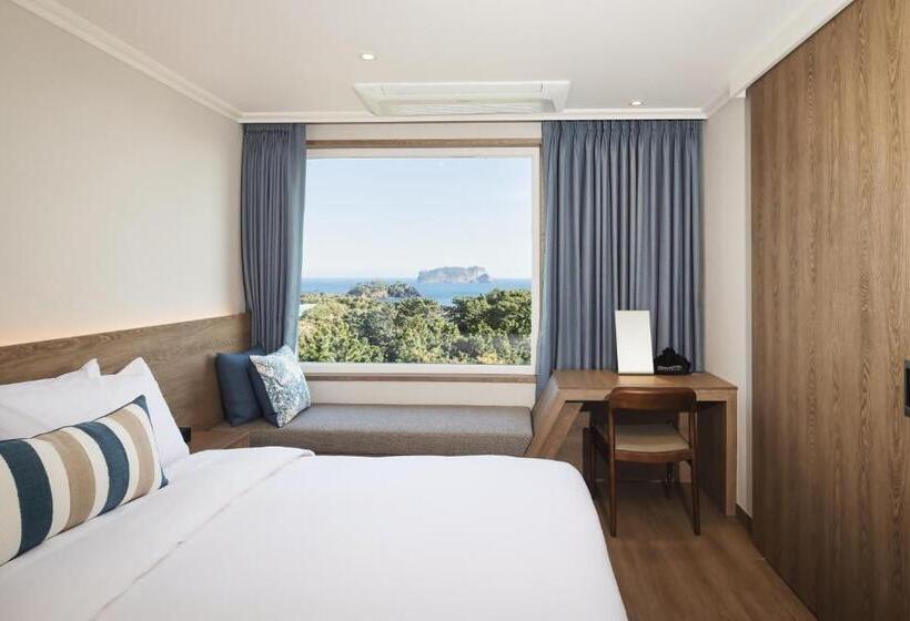 هتل Kensington Resort Seogwipo