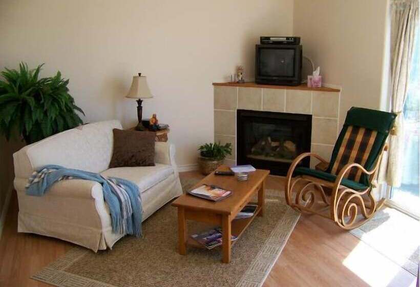בית מלון כפרי Moonlit Cove B&b