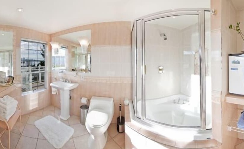 هتل Ocean Breeze Executive Bed And Breakfast