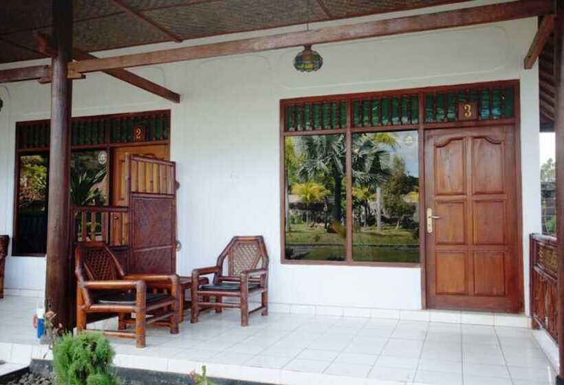 هتل Segara Bukit Seaside Cottages