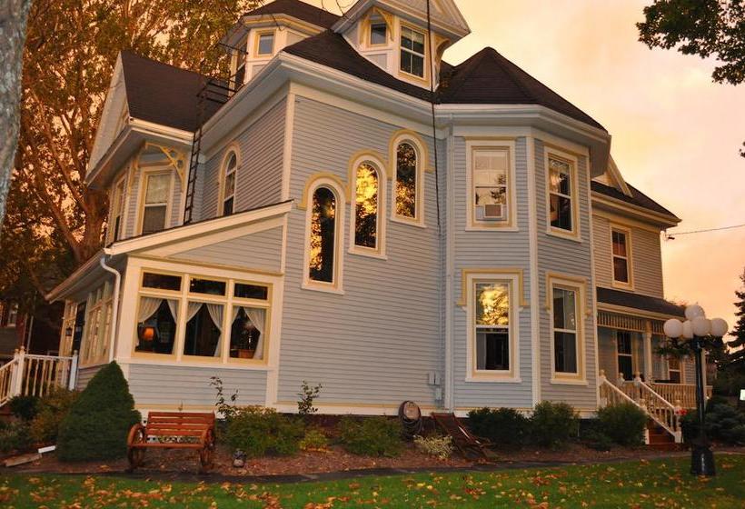فندق Summerside Inn Bed And Breakfast