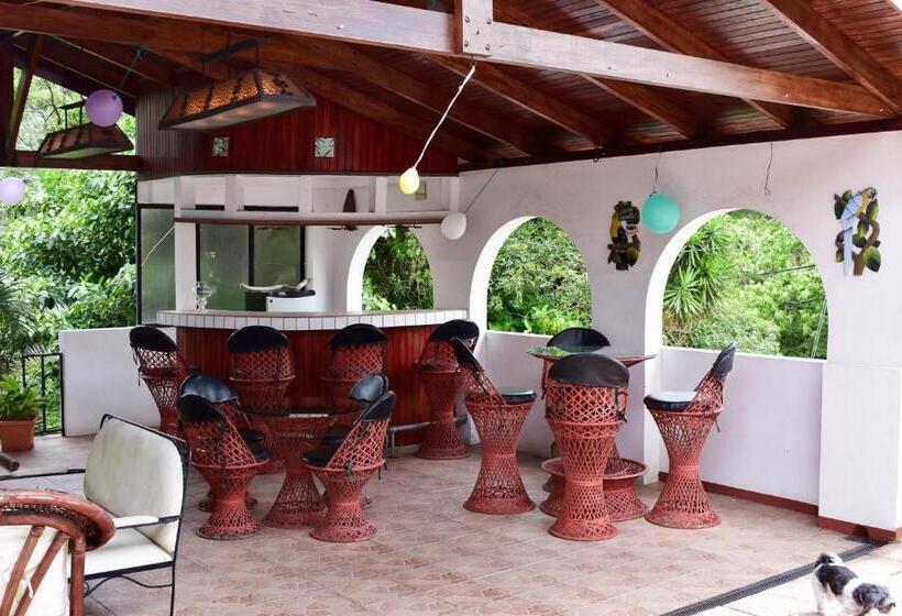 Cariari Bed & Breakfast