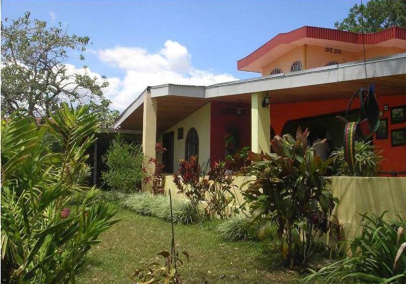 تختخواب و صبحانه Aparthotel Villa Pacande & Suites