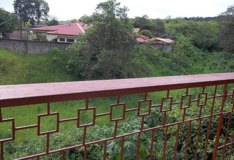 تختخواب و صبحانه Aparthotel Villa Pacande & Suites