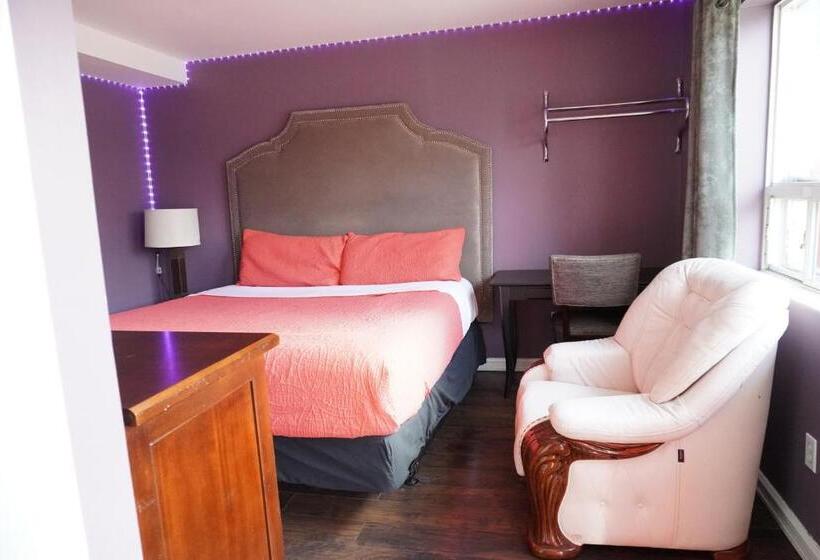 Crestwood Motel