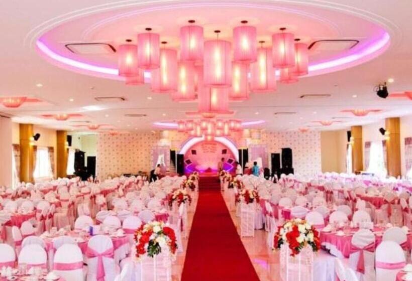 Hoa Binh  Rach Gia Resort