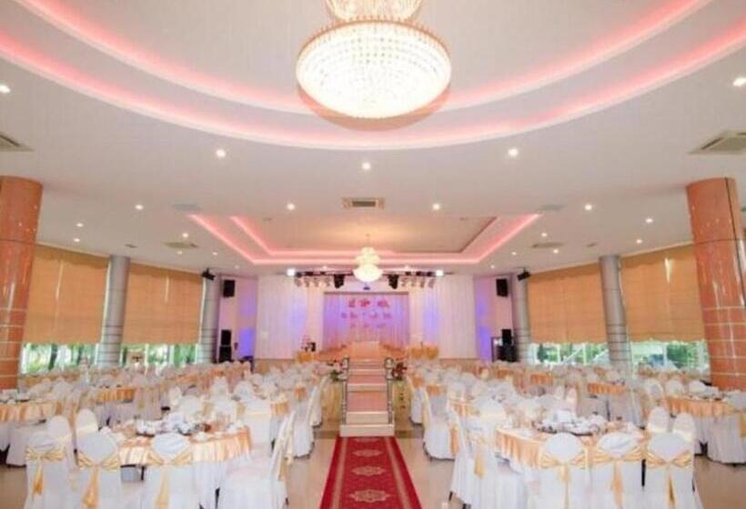 Hoa Binh  Rach Gia Resort