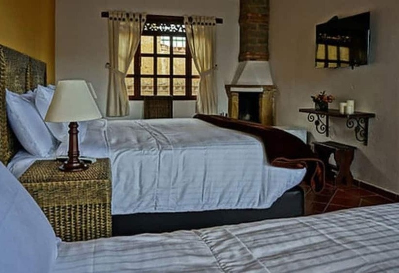 هتل Club Campestre El Bosque De La Villa