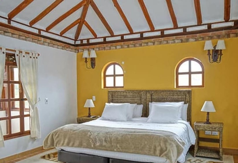 هتل Club Campestre El Bosque De La Villa