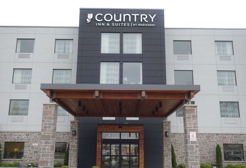 هتل Country Inn & Suites By Radisson, Belleville, On